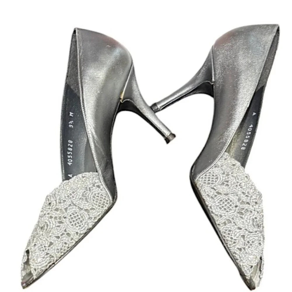 Stuart Weitzman Vintage Silver Chantilly Lace Gem Formal Peep Toe Heels Size 9.5